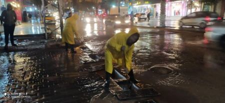 صور وفيديو : غرق منازل وتضرر شوارع بسبب الأمطار الغزيرة في غزة